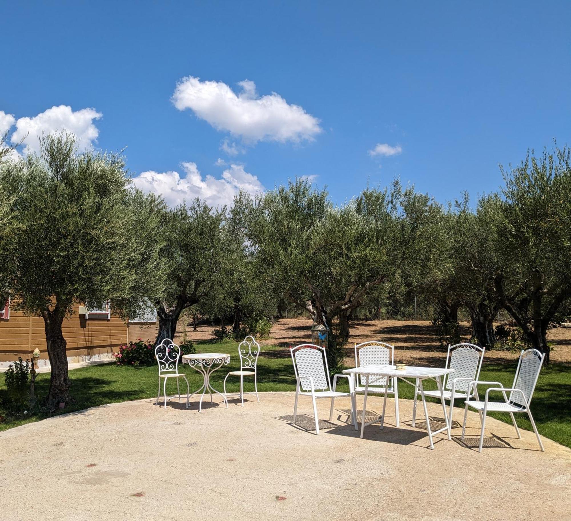 Bungalows With Private Pools "Tales Of The Soul - Της Ψυχής Τα Παραμύθια" Anemochori Exteriör bild